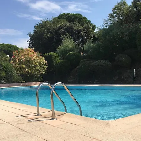 Quiet Flat With Private Garden