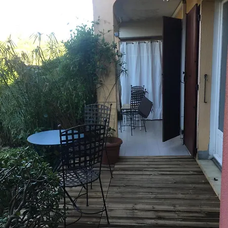 Quiet Flat With Private Garden Apartment Vallauris