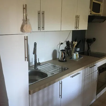 Apartment Quiet Flat With Private Garden Vallauris
