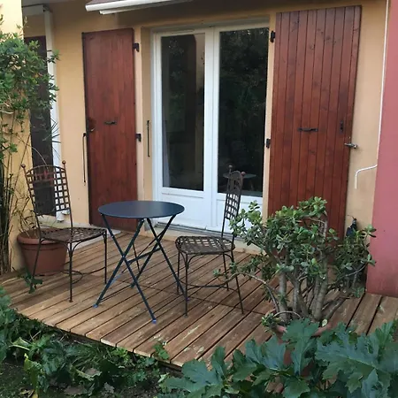 Quiet Flat With Private Garden *